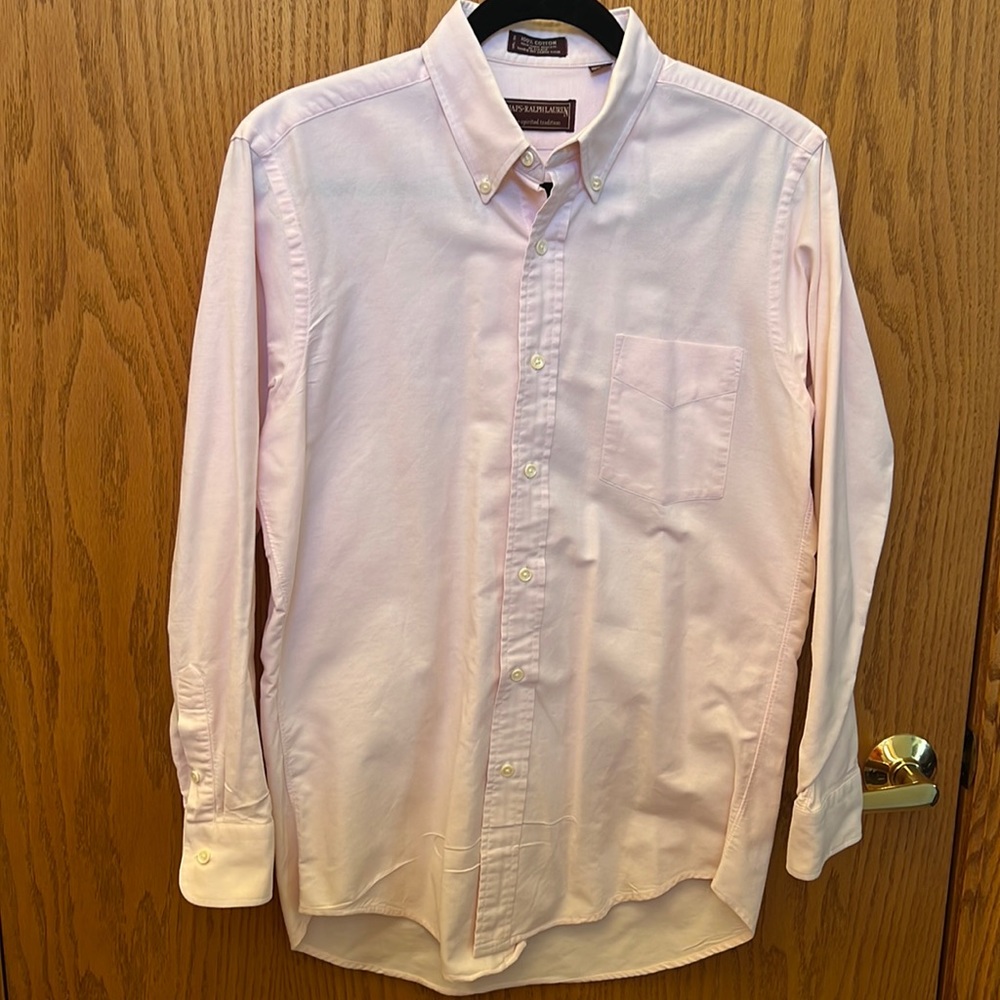 Ralph Lauren men’s button down dress shirt in excellent condition.